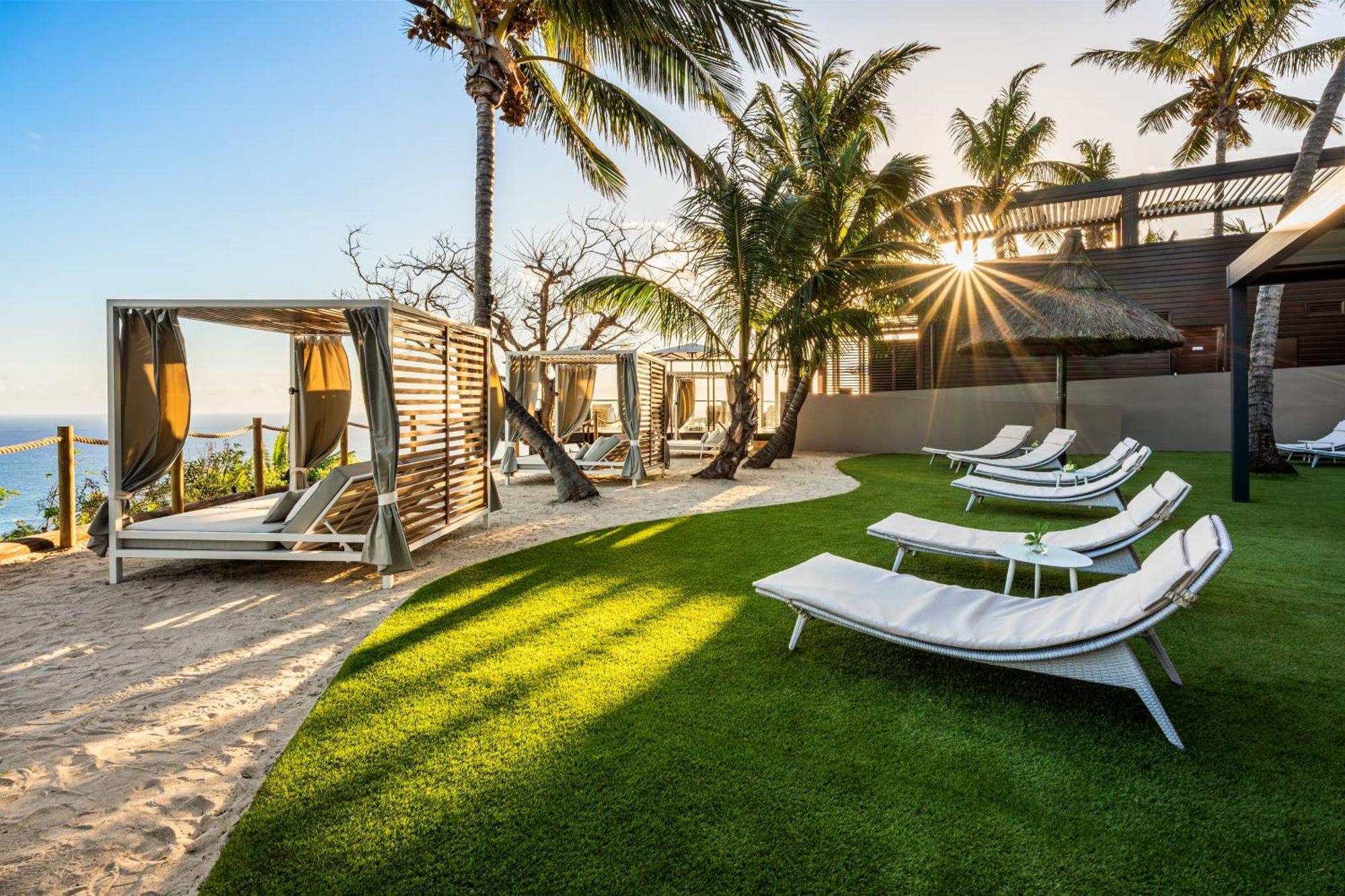 Palm Hotel & Spa Petite-Ile Exterior photo